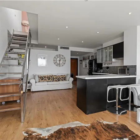 Puerto Banus, Marbella, Penthouse Apartment, Near Golf Apartment *